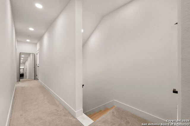 Image 22 of 31 For 719 Eleanor Ave Unit 102  102