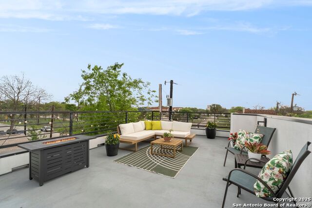 Image 28 of 31 For 719 Eleanor Ave Unit 102  102