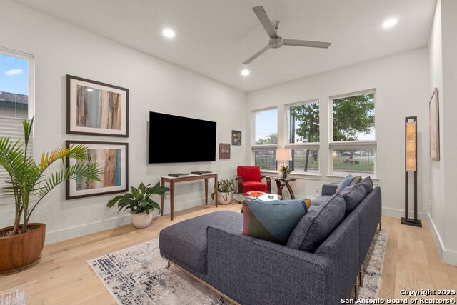 Image 5 of 31 For 719 Eleanor Ave Unit 102  102