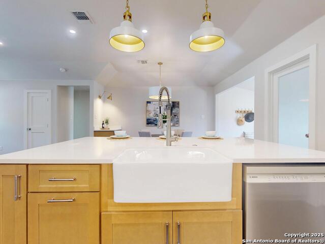 Image 10 of 37 For 130 Larchmont