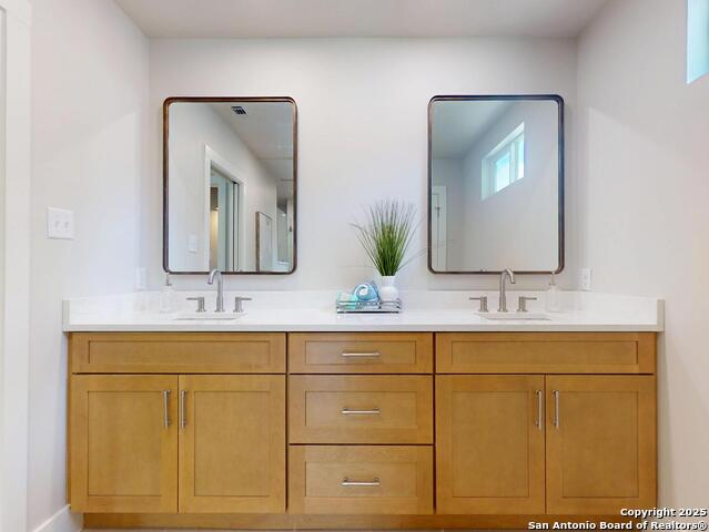 Image 17 of 37 For 130 Larchmont