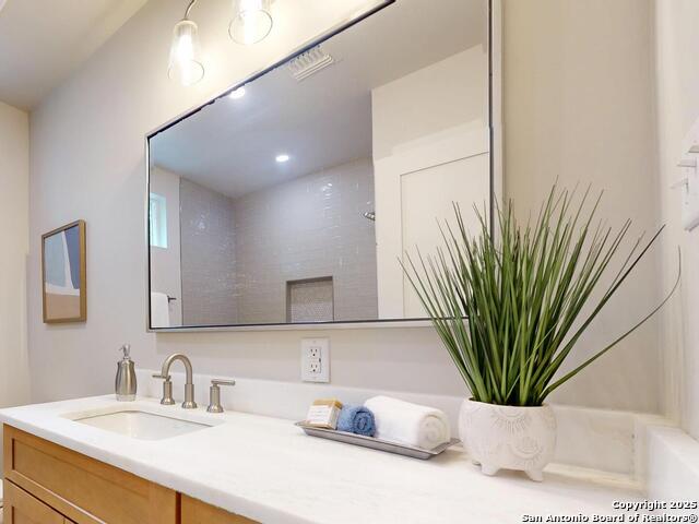 Image 25 of 37 For 130 Larchmont