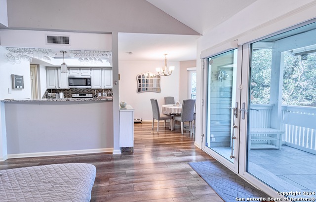 Image 16 of 27 For 13130 Blanco Rd  306