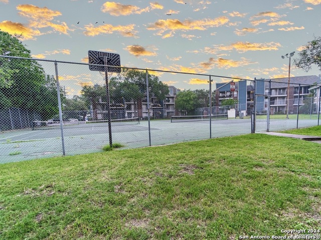 Image 25 of 27 For 13130 Blanco Rd  306