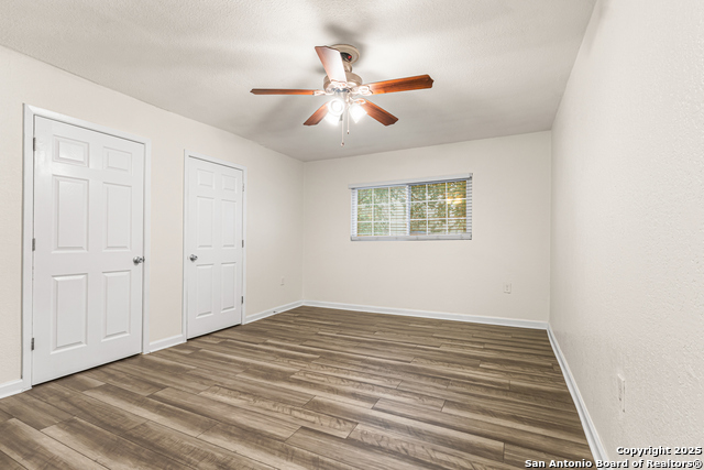 Image 10 of 19 For 7809 Hollow Oak