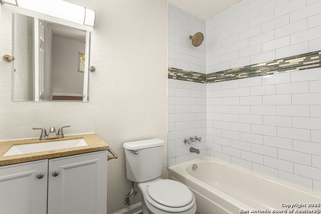 Image 11 of 19 For 7809 Hollow Oak