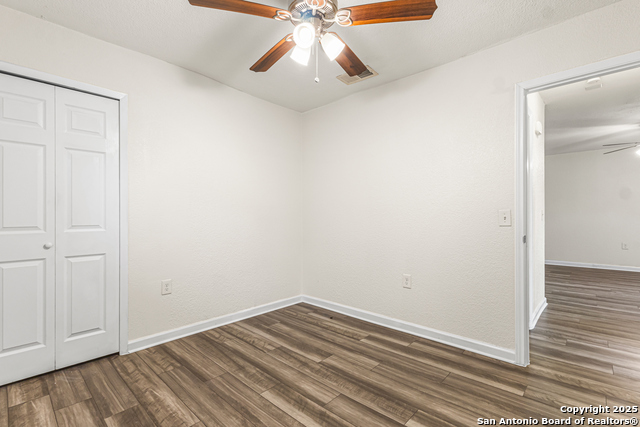 Image 15 of 19 For 7809 Hollow Oak