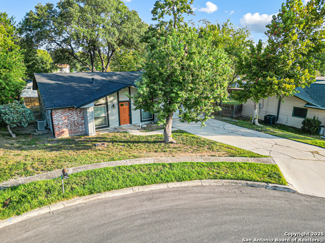 Image 18 of 19 For 7809 Hollow Oak