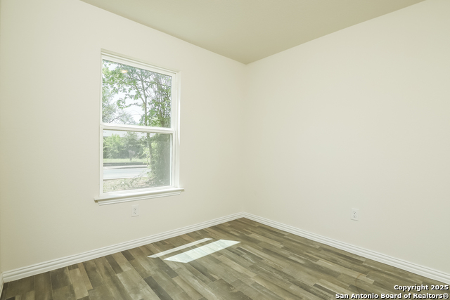 Image 10 of 21 For 239 Ferris