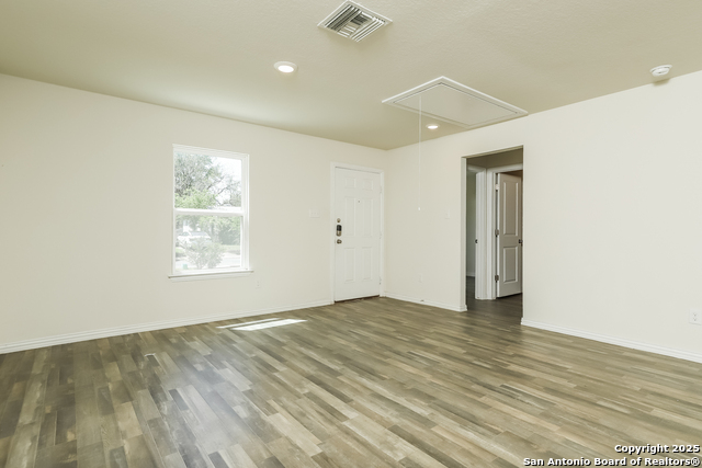 Image 18 of 21 For 239 Ferris