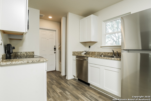 Image 7 of 21 For 239 Ferris