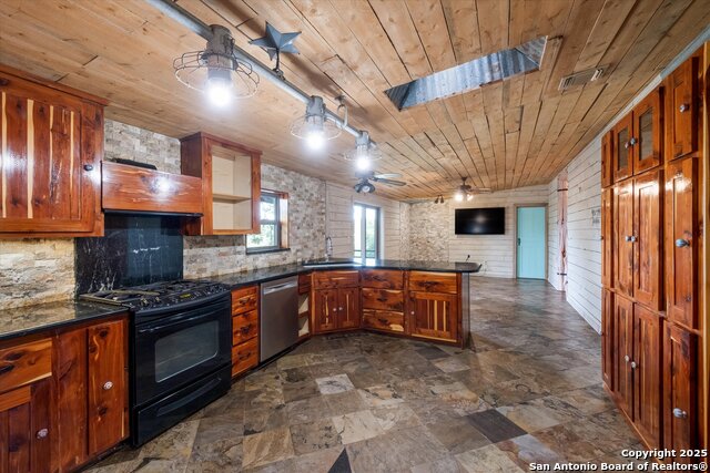 Image 10 of 30 For 550 Caliche  