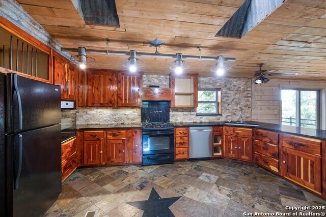 Image 11 of 30 For 550 Caliche  