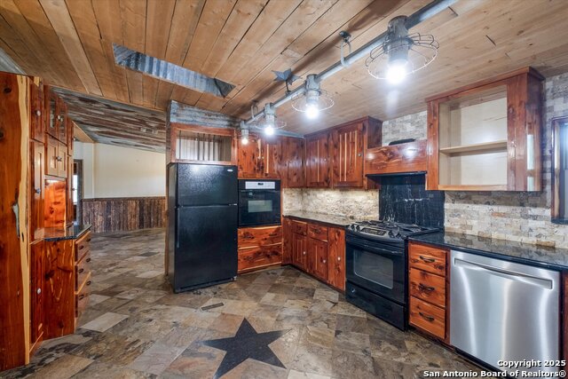 Image 12 of 30 For 550 Caliche  