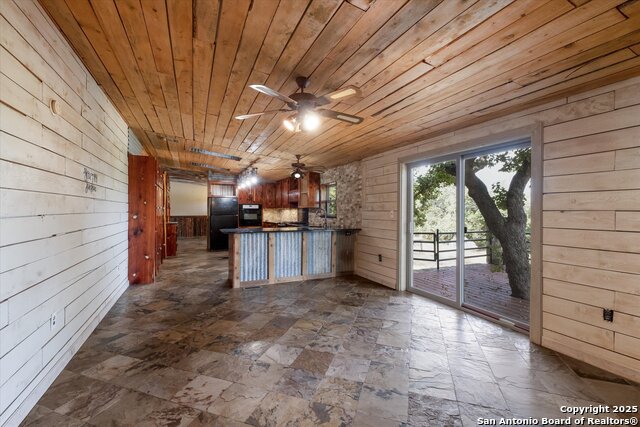 Image 14 of 30 For 550 Caliche  