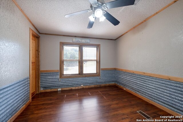 Image 20 of 30 For 550 Caliche  