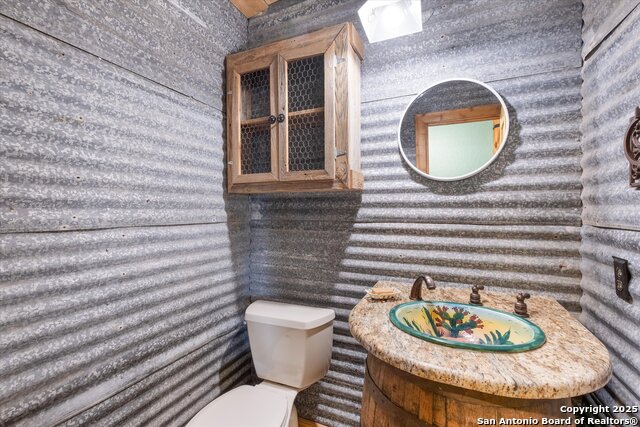 Image 24 of 30 For 550 Caliche  