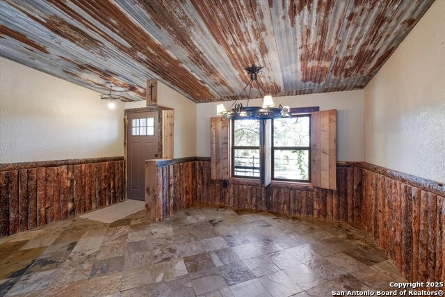 Image 5 of 30 For 550 Caliche  