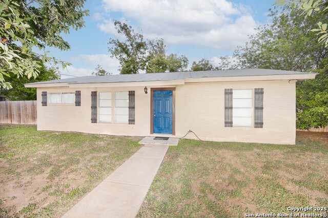 Details for 2607 Avenue E, Hondo, TX 78861