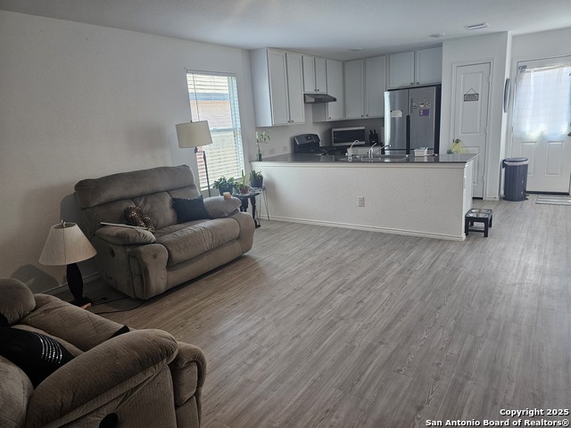 Image 6 of 40 For 4520 Azure  