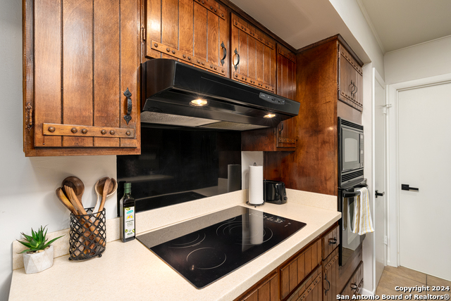 Image 16 of 76 For 8507 Rockmoor
