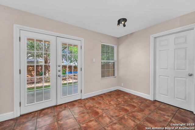 Image 18 of 38 For 12707 Gold Spaniard