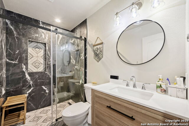 Image 16 of 23 For 21707 Cahill Oaks