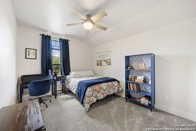 Image 17 of 23 For 21707 Cahill Oaks