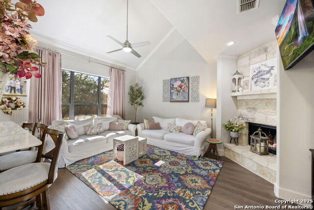 Image 6 of 23 For 21707 Cahill Oaks