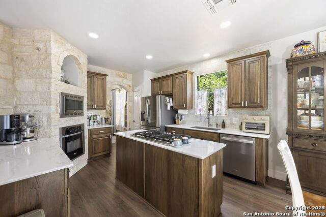 Image 8 of 23 For 21707 Cahill Oaks