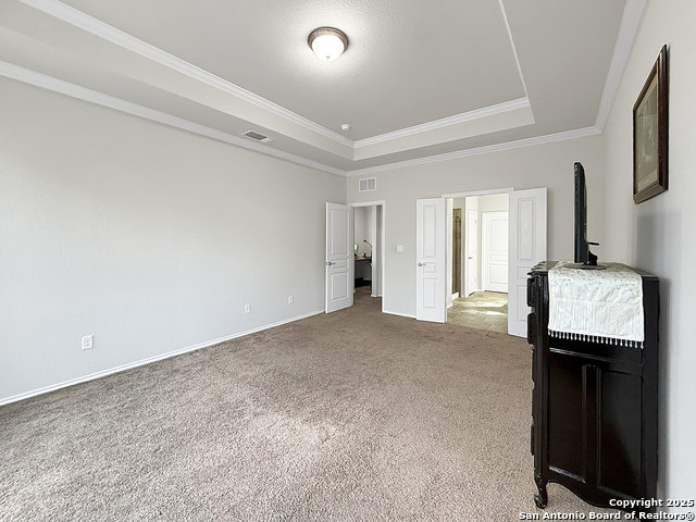 Listing photo id 10 for 13911 Persimmon Cv