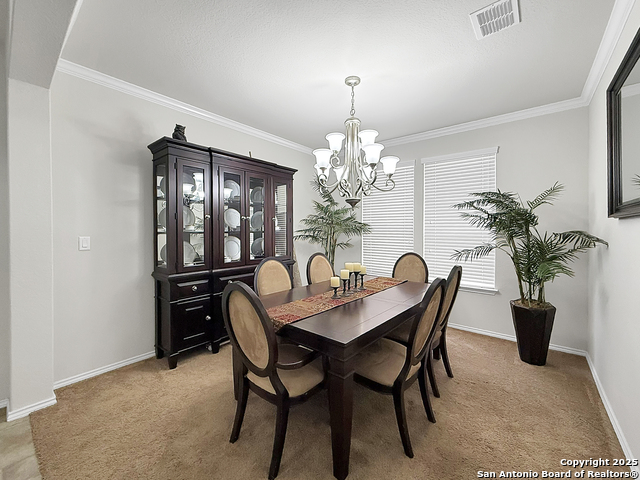 Listing photo id 4 for 13911 Persimmon Cv