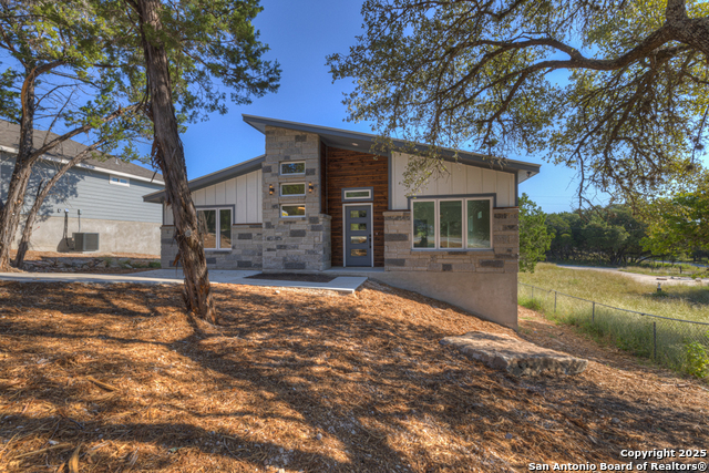 Image 21 of 24 For 2549 Grandview