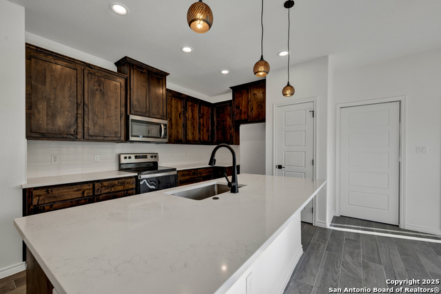 Image 6 of 24 For 2549 Grandview