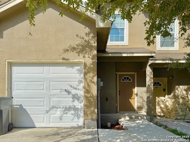 Image 2 of 17 For 6409 Aspen Hill