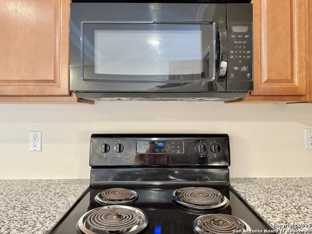 Image 7 of 17 For 6409 Aspen Hill