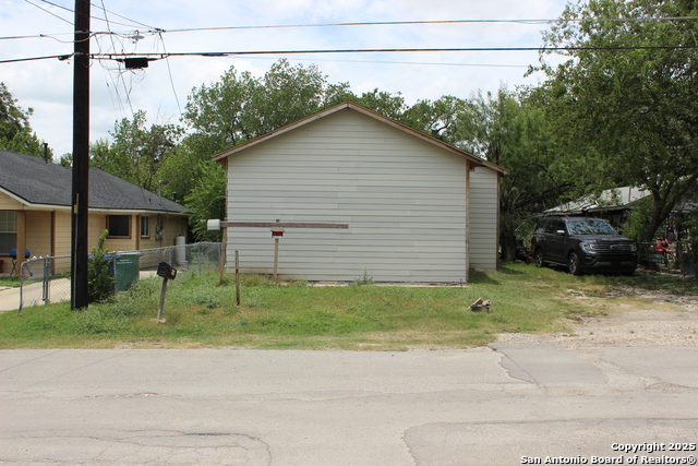 Details for 365 San Gabriel Ave N, San Antonio, TX 78237