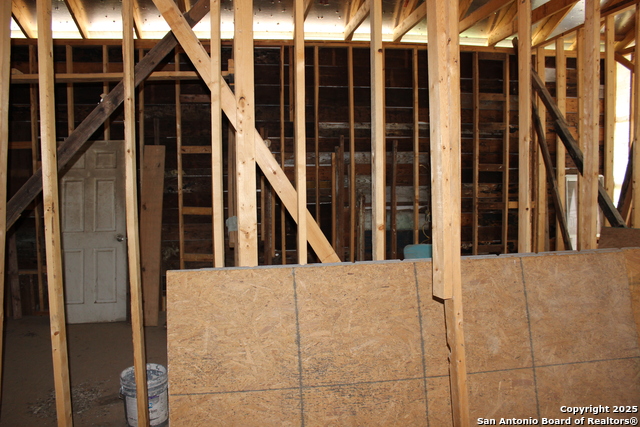 Image 14 of 34 For 365 San Gabriel Ave N