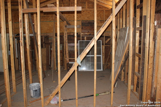 Image 25 of 34 For 365 San Gabriel Ave N