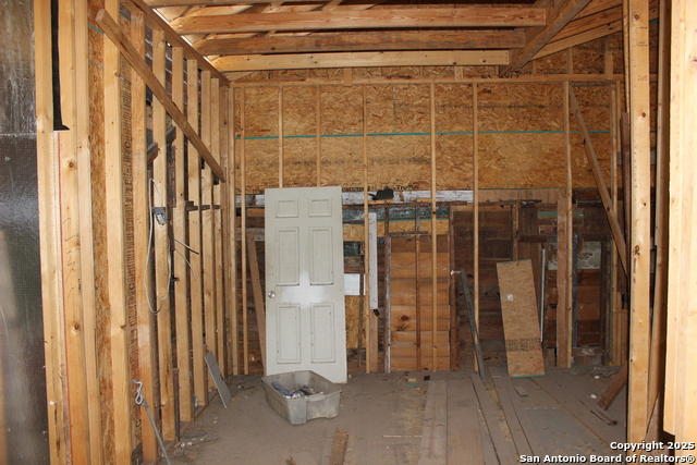 Image 9 of 34 For 365 San Gabriel Ave N