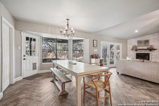 Listing photo id 12 for 340 Sollock  