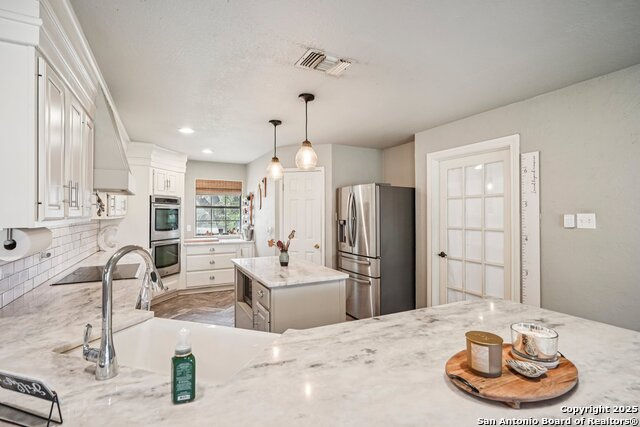 Listing photo id 15 for 340 Sollock  
