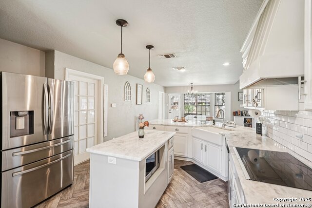 Listing photo id 19 for 340 Sollock  