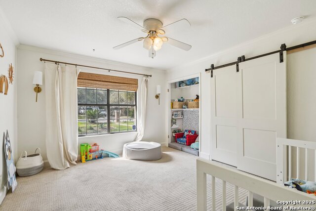 Listing photo id 21 for 340 Sollock  