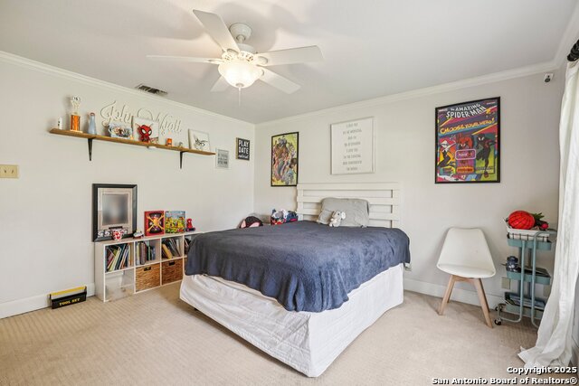 Listing photo id 27 for 340 Sollock  