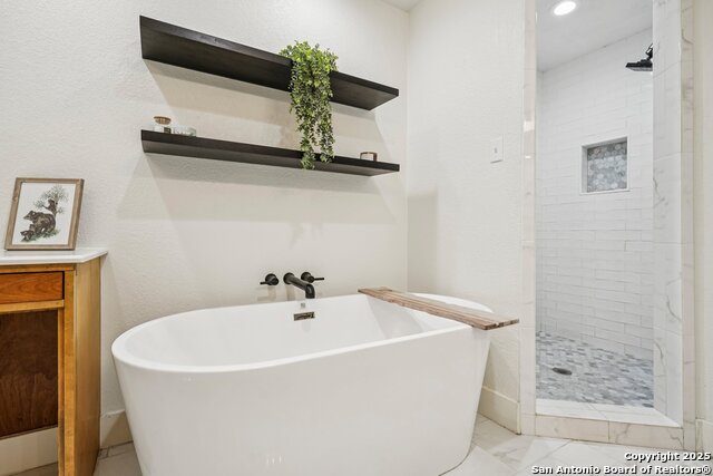 Listing photo id 36 for 340 Sollock  