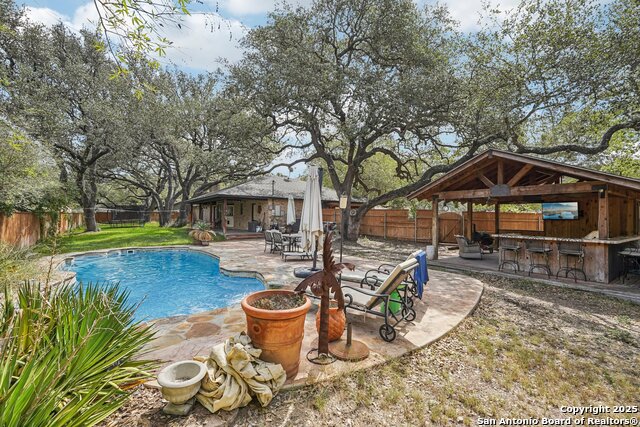 Listing photo id 54 for 340 Sollock  