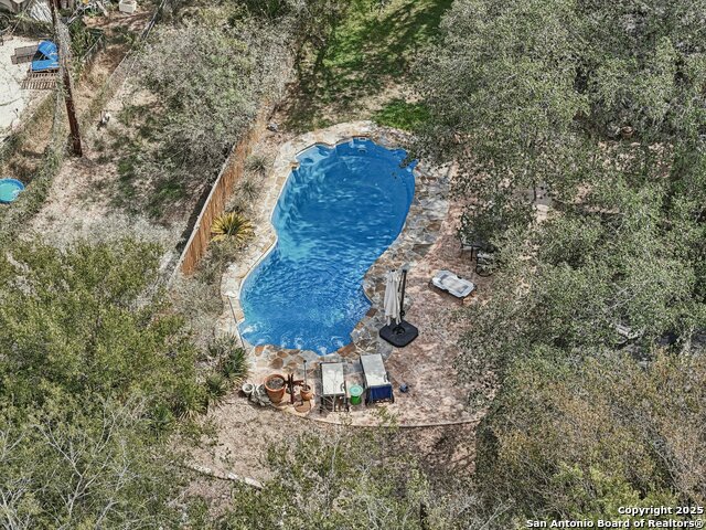 Listing photo id 74 for 340 Sollock  
