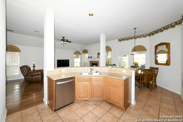 Image 17 of 42 For 13126 Winding Creek