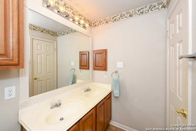 Image 24 of 42 For 13126 Winding Creek